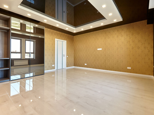 Sample Prime retail space for lease